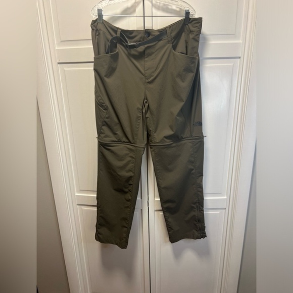 The North Face Straight Paramount 3.0 Convertible Pants Size Mens 40 Color Green